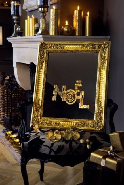 54 Super Elegant Black And Gold Christmas Décor Ideas - DigsDigs