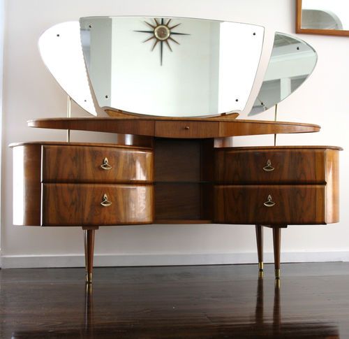 30 Elegant Mid-Century Dressing Tables And Vanities