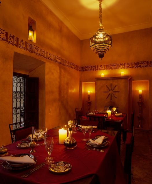 33 Exquisite Moroccan Dining Room Designs DigsDigs 33-exquisite-moroccan-dining-room-designs-digsdigs