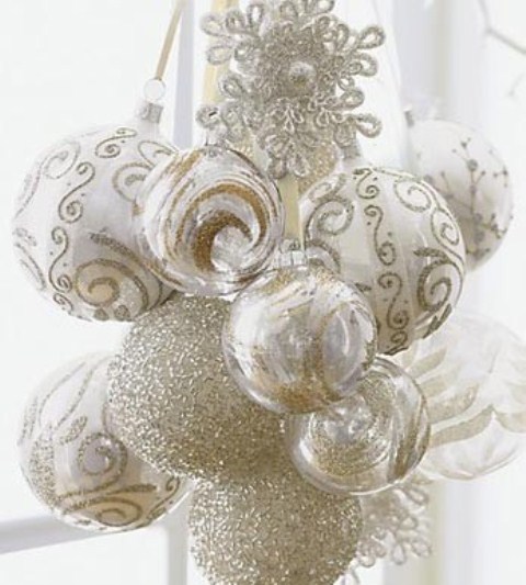 51 Exquisite Totally White Vintage Christmas Ideas - DigsDigs