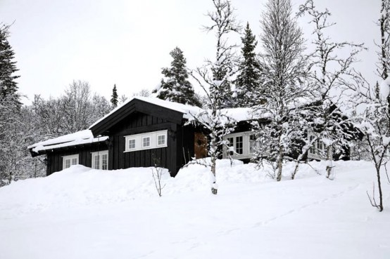 Fairy-Tale-Like And Cozy Wooden Norwegian House