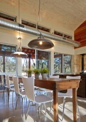 family-retreat-mixes-rustic-materials-with-modern-space-saving-design-5