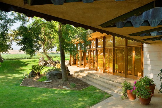 Farm House with Japanese Garden by Frank Lloyd Wright - DigsDigs