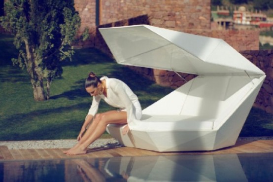 Faz Daybed Equipped With Built-In Speakers