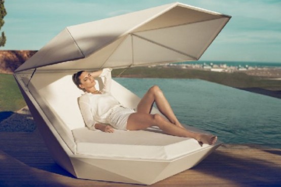 Faz Daybed Equipped With Built In Speakers