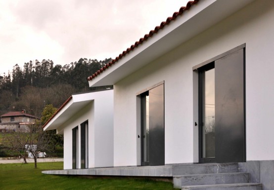 Filled With Light Contemporary House With Black And White Exterior