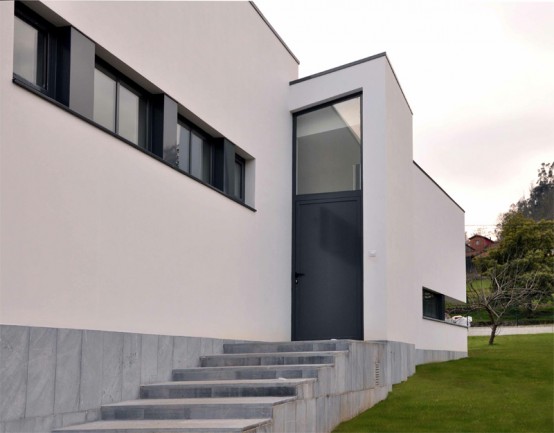 Filled With Light Contemporary House With Black And White Exterior