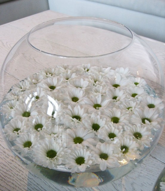 Summer Home Décor 26 Floating Flowers Arrangements DigsDigs