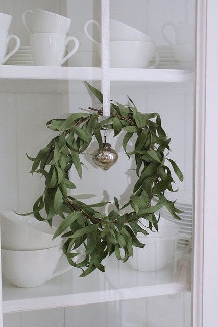Fresh And Original Eucalyptus Christmas Decor Ideas