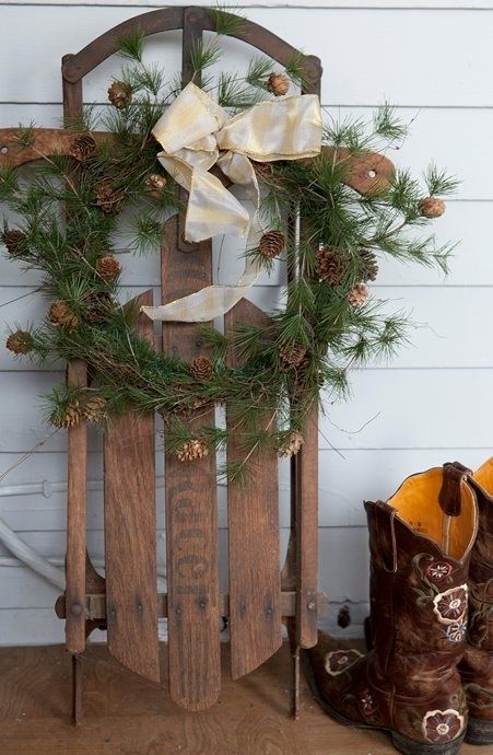 33 Creative And Fun Sleigh Décor Ideas For Christmas - DigsDigs