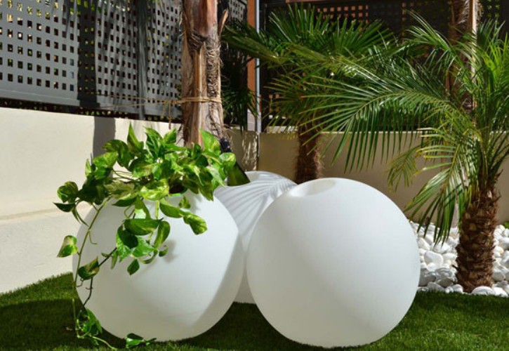 Functional Bright Planters For Your Garden