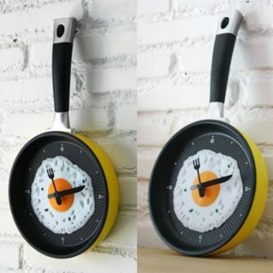 Funny Fried Omelette Clock For Your Kitchen