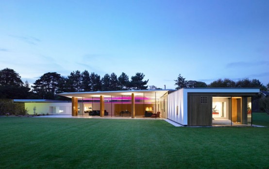 House With Almost Half of the External Walls Made of Glass – Duncan House