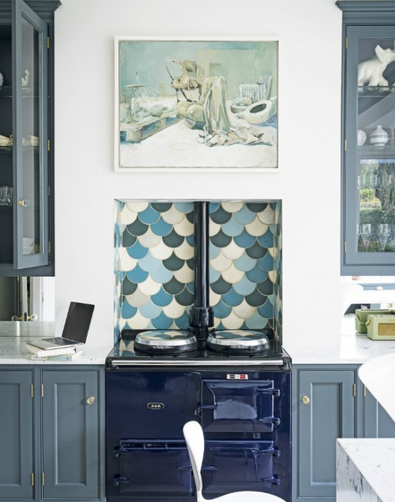 Gorgeous And Eye Catching Fish Scale Tiles Décor Ideas