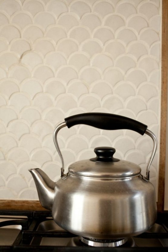 Gorgeous And Eye Catching Fish Scale Tiles Décor Ideas