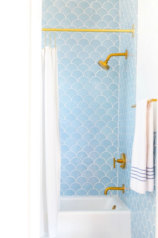 Gorgeous And Eye Catching Fish Scale Tiles Décor Ideas