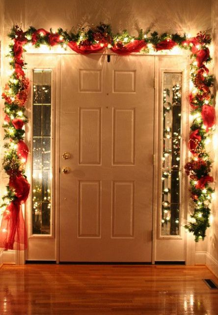 31 Gorgeous Indoor Décor Ideas With Christmas Lights - DigsDigs