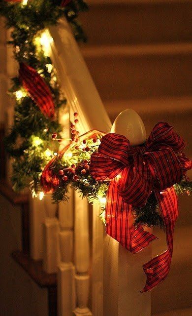 Gorgeous Indoor Decor Ideas With Christmas Lights