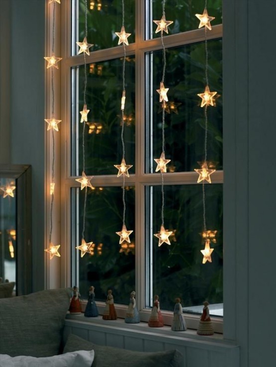 Gorgeous Indoor Decor Ideas With Christmas Lights