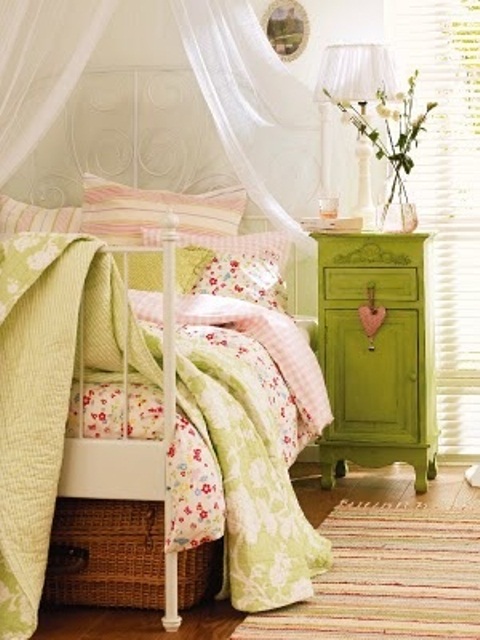 Green Accents In Bedrooms