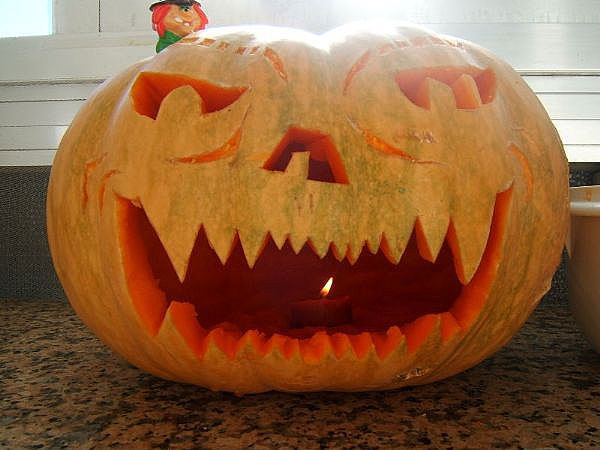 Halloween Pumpkin Carving Ideas - DigsDigs