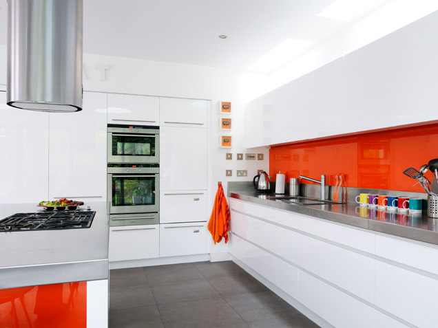 High Gloss Kitchen With Orange Backsplash