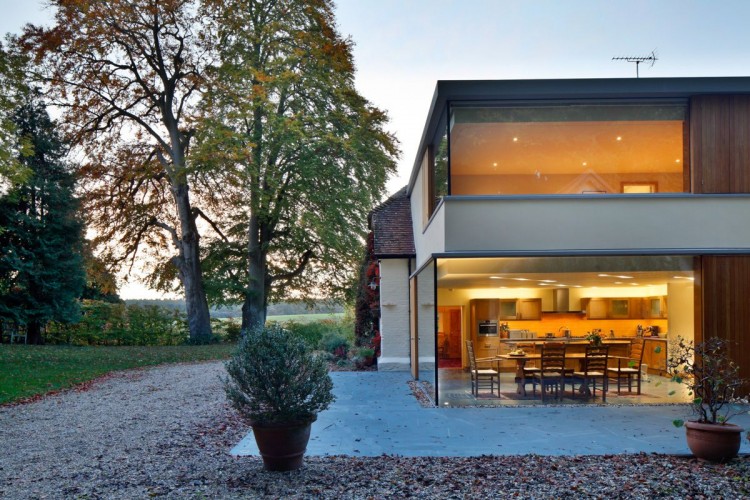 Historical English Cottage With A Cantilevered Glazed Extension