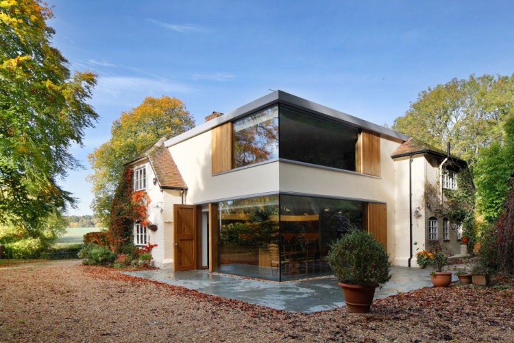 Historical English Cottage With A Cantilevered Glazed Extension