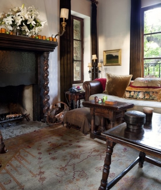 House In A Combination Of Antique And Modern Styles - DigsDigs