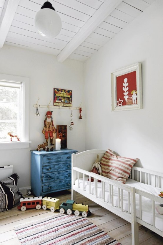 House In Scandinavian Minimalism With Vintage - DigsDigs