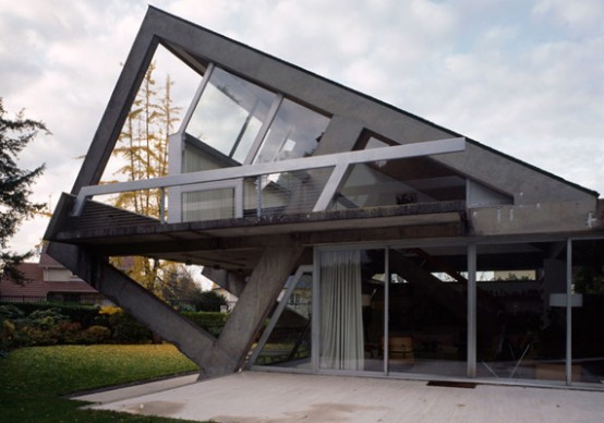 Rectangular Concrete House Turned on its Side