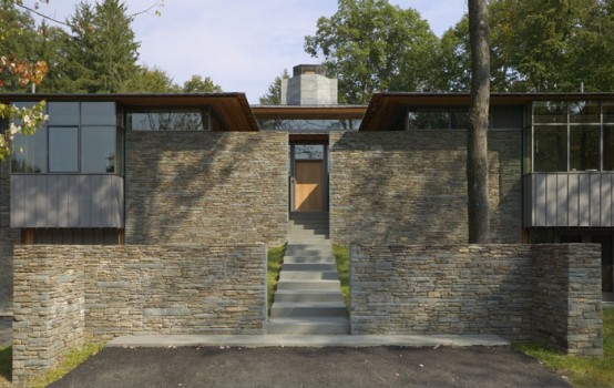 House With 4 Courtyards