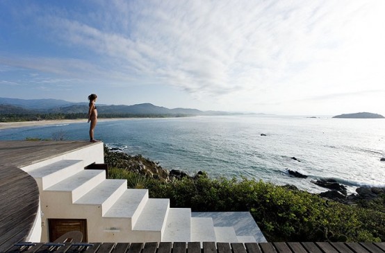 House With A Pool On The Roof