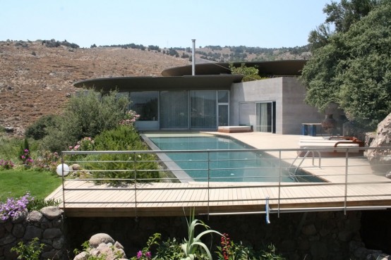 House With A Pool On The Roof