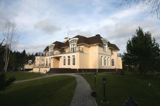 House with Ceramic Facade Elements in Russia