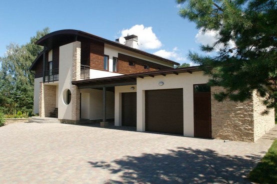 House With Cool Territory