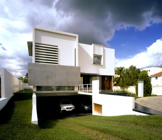 House With Two Courtyards