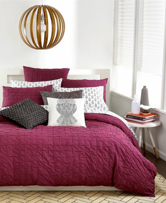 How To Decorate Your Bedroom With Marsala