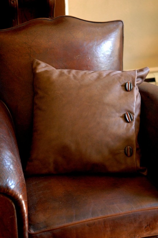 22 Ideas To Decorate Your Home With Leather DigsDigs