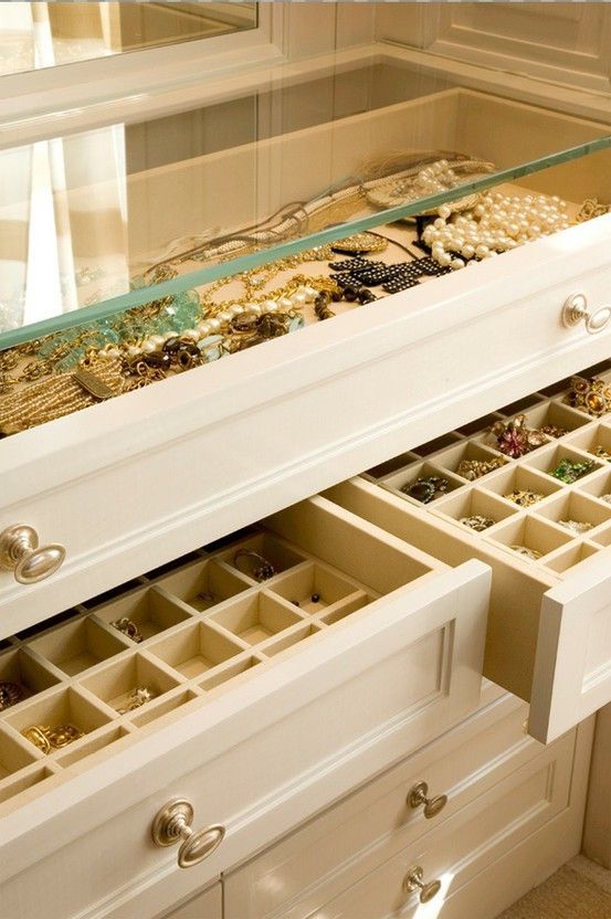 Picture Of how to organize your jewelry in a comfy way ideas  18
