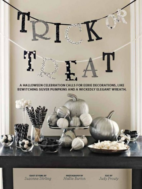 the addition of silver can always add a glam touch of elegance to the simple sweets - Sophisticated Halloween Decorations the addition of silver can always add a glam touch of elegance to the simple sweets - Sophisticated Halloween Decorations