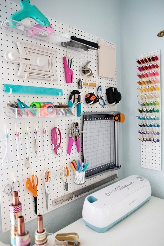 40 Ideas To Organize Your Craft Room In The Best Way - DigsDigs