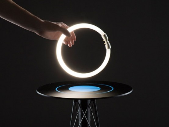 Impressive ElectroMagnetic Table By Florian Dussopt