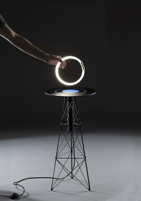 Impressive Electromagnetic Table By Florian Dussopt