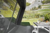 Inclined House Inspired By The Mountain
