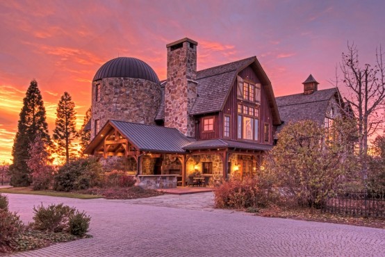 Incredible Barn Mansion Of Wood And Stone In Utah