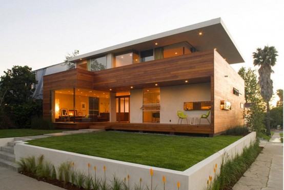 House Design To Get Full Advantage of South Climate With Indoor-Outdoor Areas