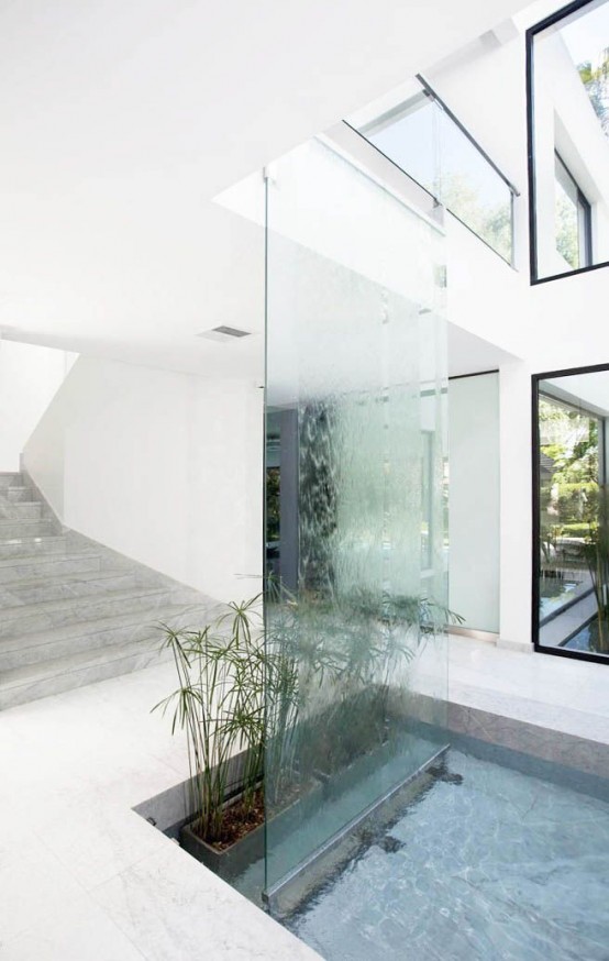 27 Stunning Indoor Water Features You’ll Love