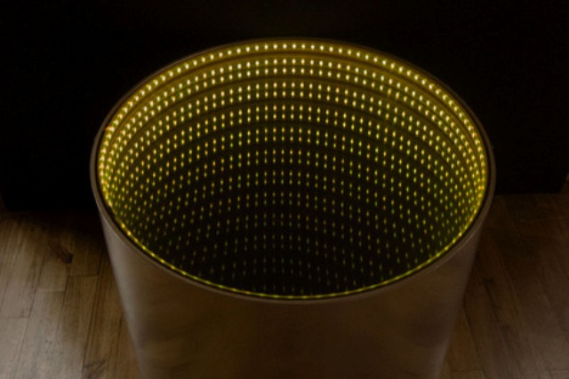 Infinitum Table With A Led Optical Illusion