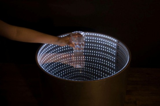 Infinitum Table With A Led Optical Illusion